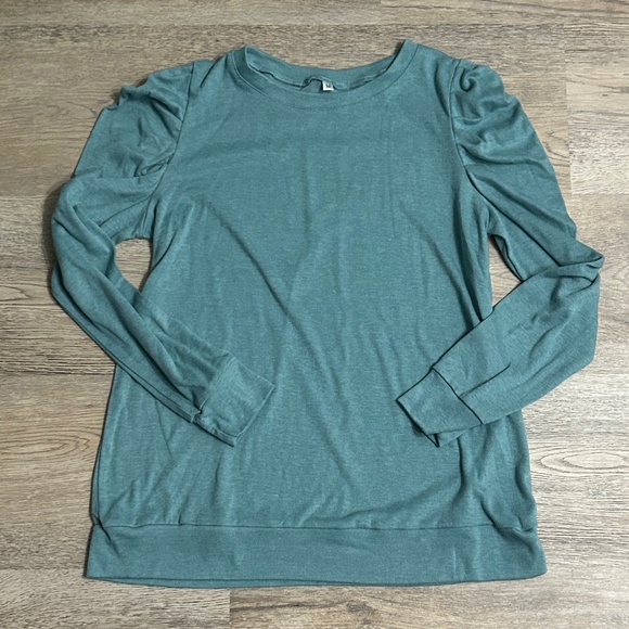 LAST CHANCE |Teal Long-Sleeve Pullover - Picture 1 of 6